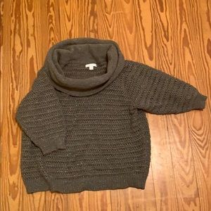 Silver/gray sweater